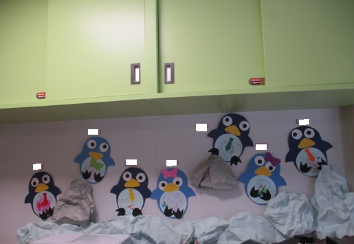 2月の壁面製作『ペンギン』⑦